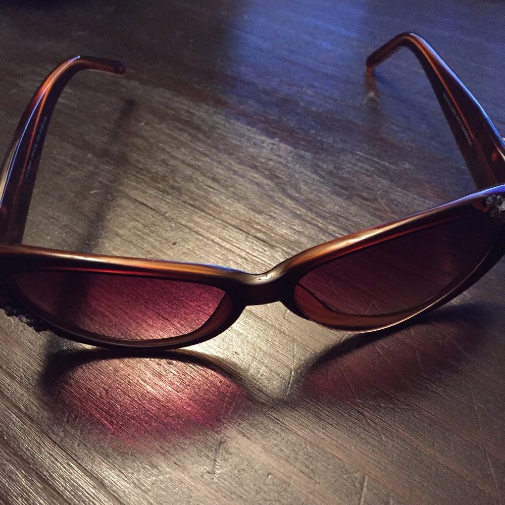 J.C. Jimmy Crystal USA GL889 C34 sunglasses with Swarovski crystal accent